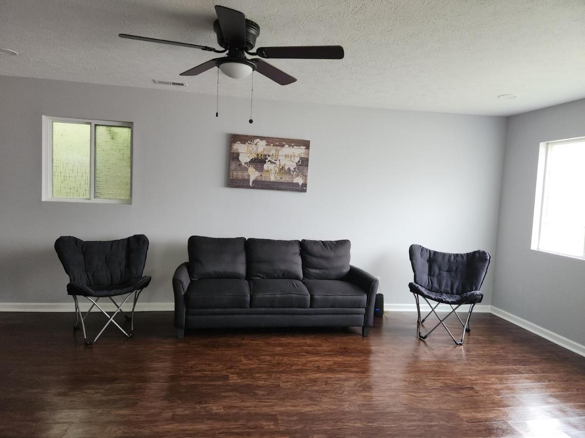 5 Min From Downtown Indy Apartment อินเดียนาโพลิส ภายนอก รูปภาพ