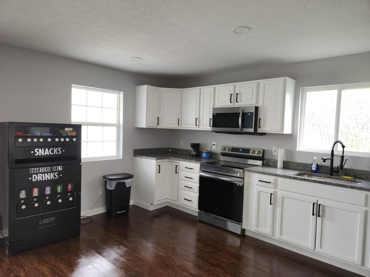 5 Min From Downtown Indy Apartment อินเดียนาโพลิส ภายนอก รูปภาพ